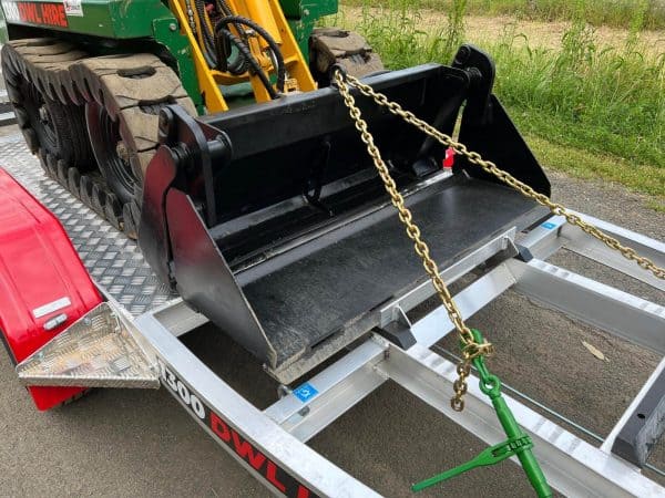 Dingo DT725 Mini Skid Steer Loader For Hire - Image 12